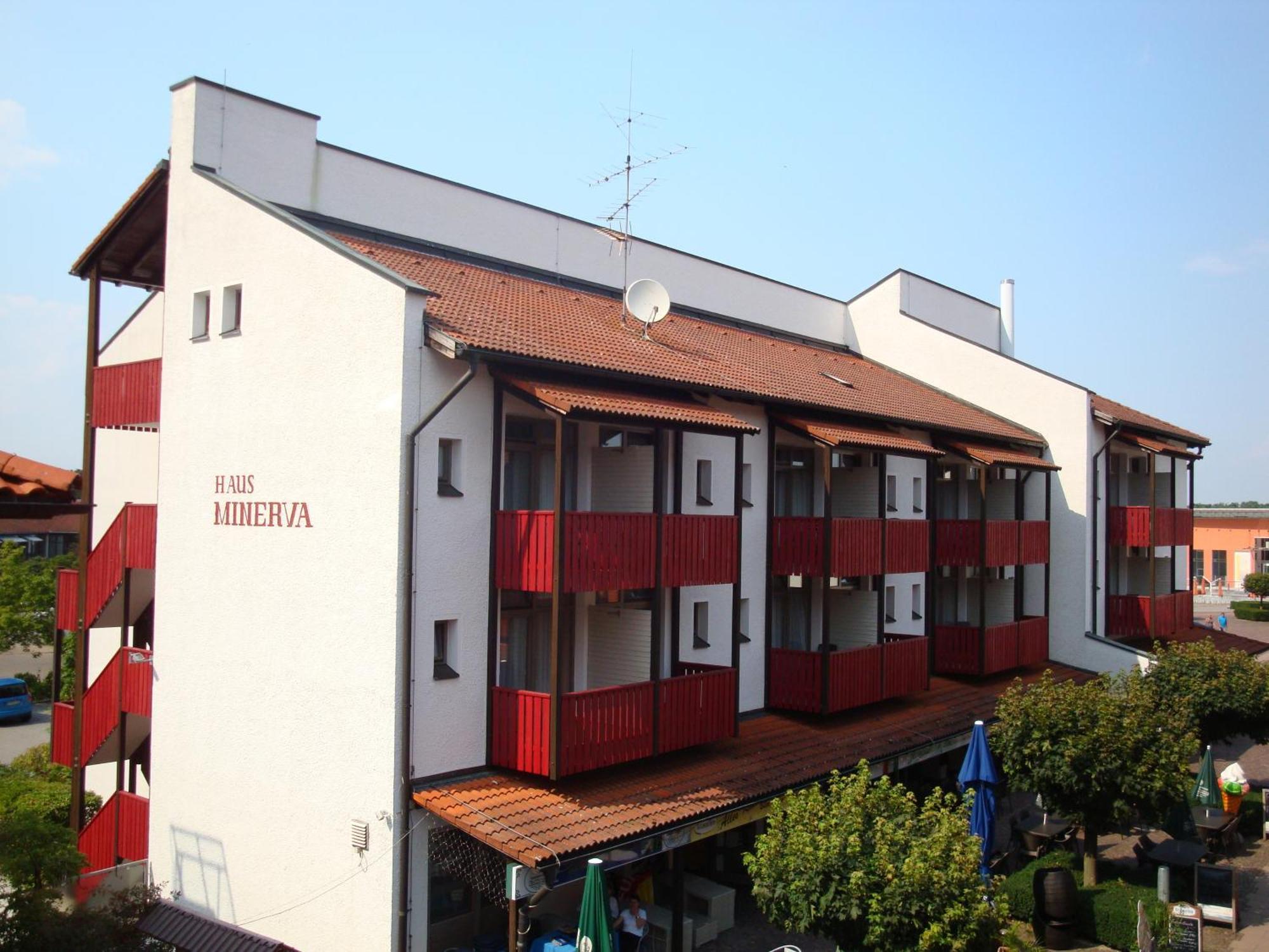 Apparthotel Minerva Diana Octavia Бад-Геггинг Экстерьер фото