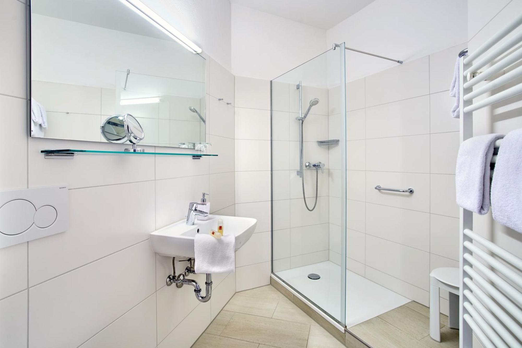 Apparthotel Minerva Diana Octavia Бад-Геггинг Экстерьер фото