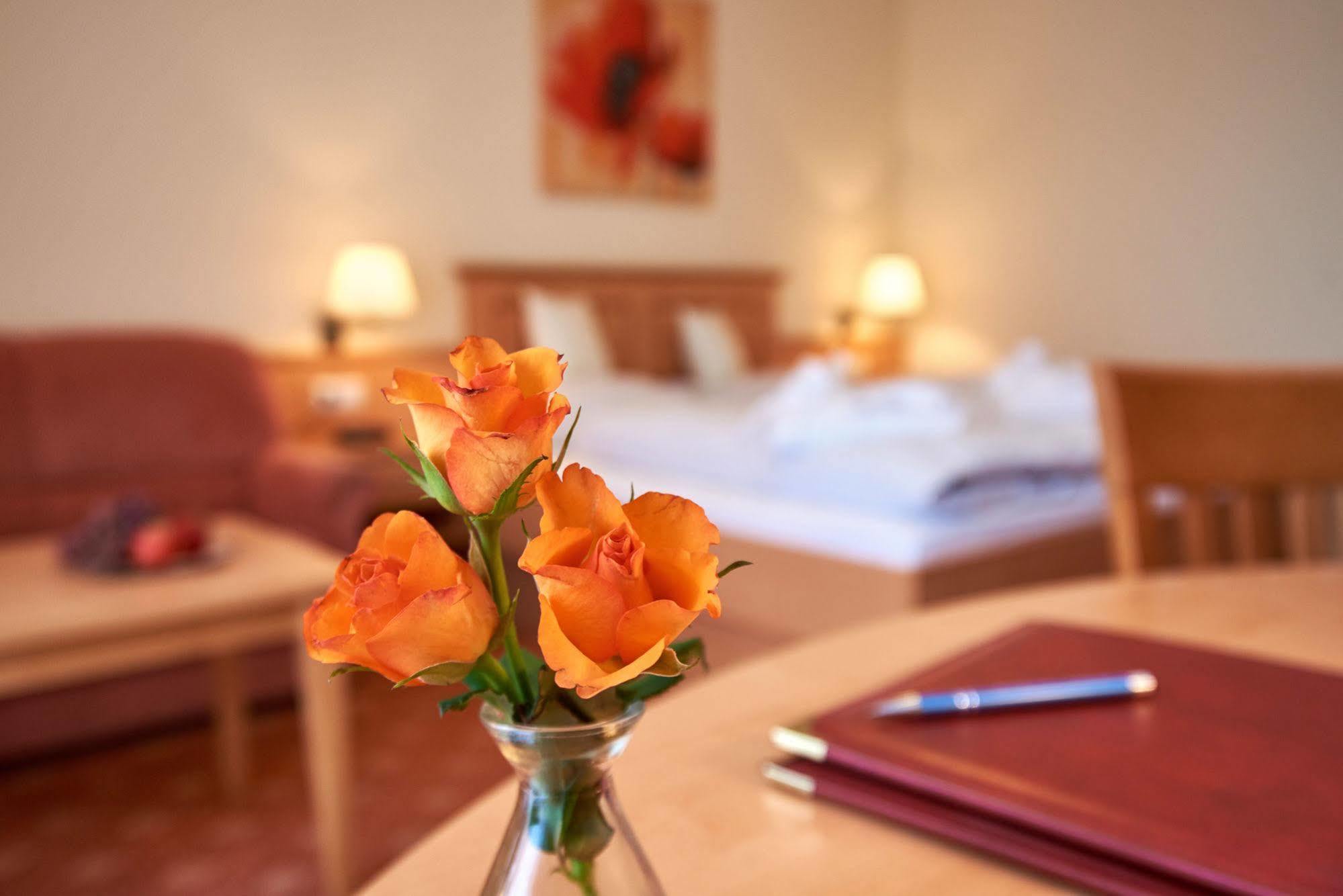 Apparthotel Minerva Diana Octavia Бад-Геггинг Экстерьер фото
